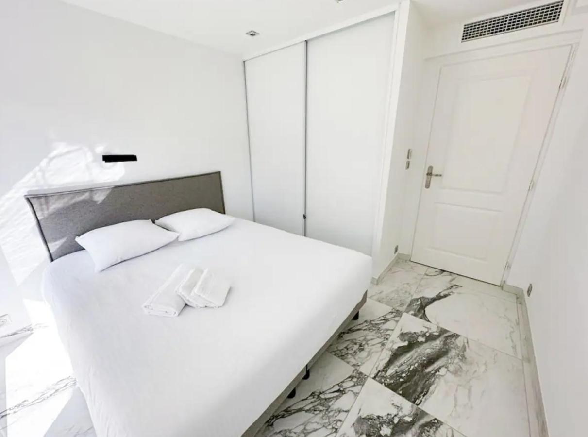 Modern 3-bedroom flat with balcony