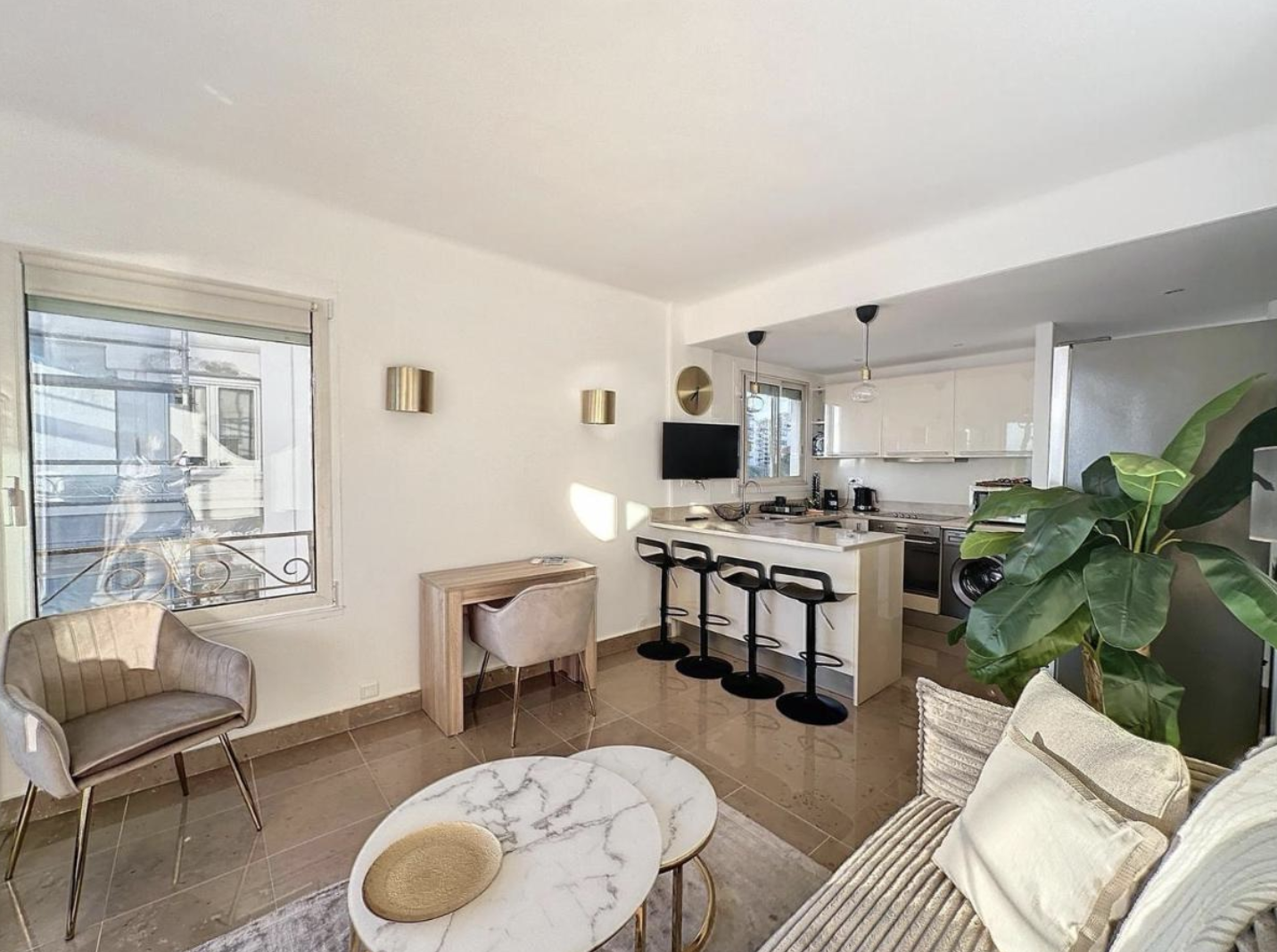 Two bedroom en-suite apartment - La Croisette - Sea view
