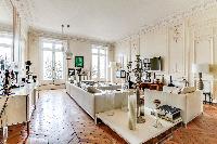 tasteful decorated 4-bedroom Paris luxury apartment with blend of both old and new Parisian style