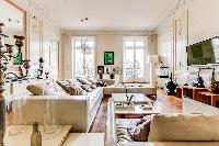 tasteful decorated 4-bedroom Paris luxury apartment with blend of both old and new Parisian style