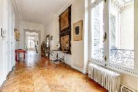 tasteful decorated 4-bedroom Paris luxury apartment with blend of both old and new Parisian style