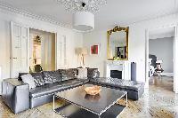 airy and sunny République - Voltaire luxury apartment