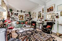 spacious and elegantly decorated  1-bedroom Paris luxury apartment