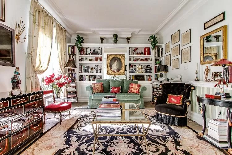 spacious and elegantly decorated  1-bedroom Paris luxury apartment