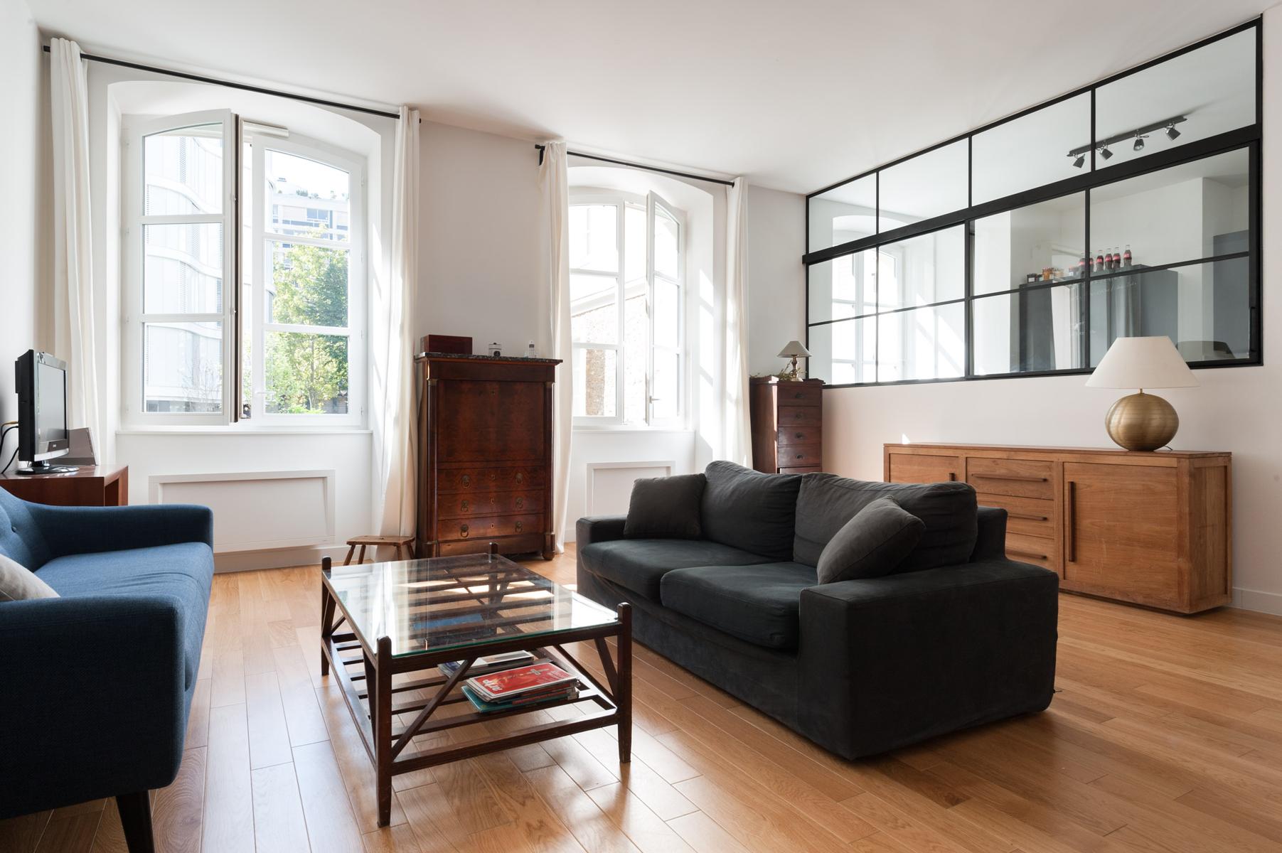 a freshly renovated 4-bedroom Paris luxury apartment