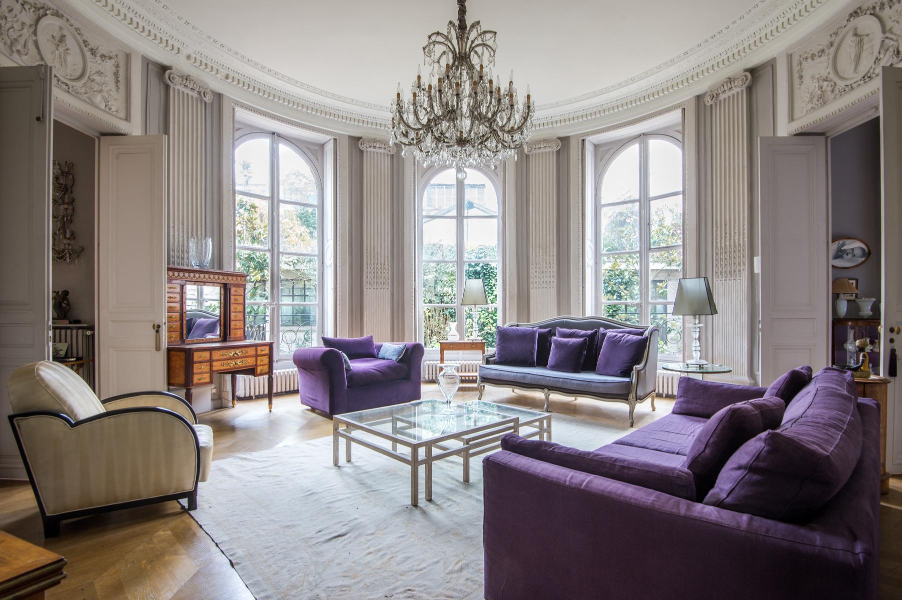 splendid Paris - Rue du Faubourg Poissonnière IV luxury apartment and holiday home