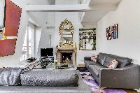 tastefully-decorated 1-bedroom Paris luxury apartment