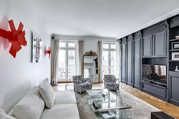 Hollywood-style designed 3-bedroom paris luxury apartment