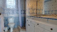 clean toilet and bath in Saint Barth Villa Bungalow Hansen 2 luxury holiday home, vacation rental