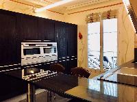 state-of-the-art kitchen in Saint Germain des pres - Abbé Grégoire luxury apartment