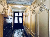 elegant hallway of Saint Germain des pres - Abbé Grégoire luxury apartment