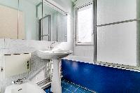 refreshing bathroom with tub in Paris - Rue du Banquier Penthouse luxury apartment