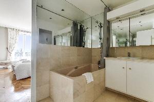 cool showers at Champs Elysées - Matignon Penthouse luxury apartment