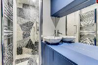 fascinating bathroom interiors of Marais - Turenne 1 bedroom luxury apartment