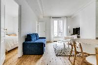 charming Trocadero - Longchamps luxury apartment and vacation rental