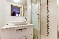 neat and trim lavatory of Montorgeuil - Argout luxury apartment