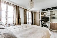 awesome bedroom of Montorgeuil - Argout luxury apartment