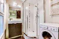 cool shower area in Montorgeuil - Argout luxury apartment