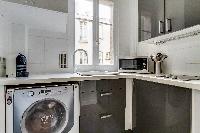 nice kitchen appliances in Beaugrenelle - Saint Charles luxury apartment