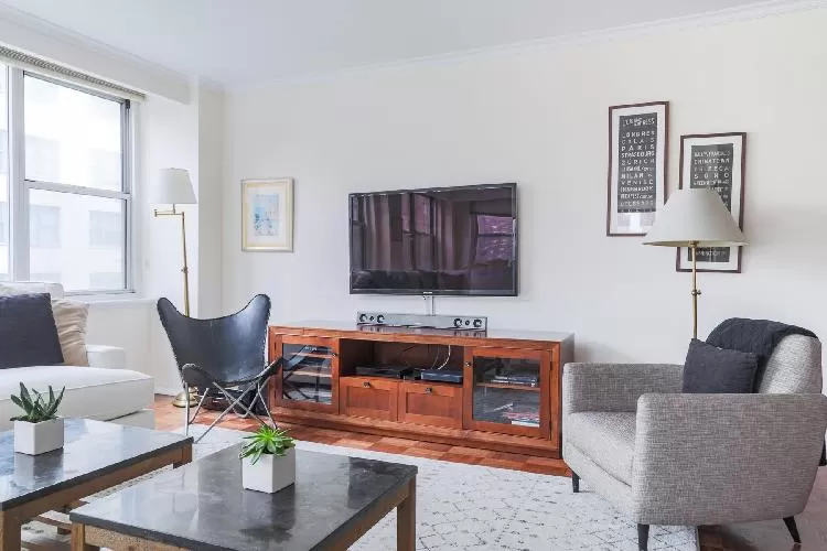 fully furnished New York 2nd Avenue luxury apartment