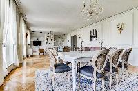 pretty dining room of Champs Elysées - Foch III - 3 Bedrooms luxury apartment