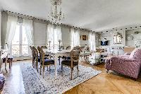 sunny and airy Champs Elysées - Foch III - 3 Bedrooms luxury apartment
