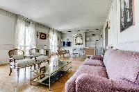 airy and sunny Champs Elysées - Foch III - 3 Bedrooms luxury apartment