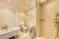 lovely bathroom in Champs Elysées - Foch III - 3 Bedrooms luxury apartment