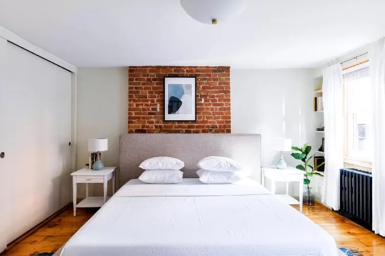lovely Cobble Hill Strong Place Gardens luxury apartment, vacation rental