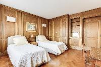 clean and fresh bed sheets in Trocadéro - Poincaré 3 Bedrooms I luxury apartment