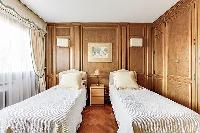 fresh and clean bed sheets in Trocadéro - Poincaré 3 Bedrooms I luxury apartment