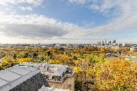 spectacular views of the Eiffel Tower, le Dôme des Invalides, Sacré Cœur, and Champs de Mars