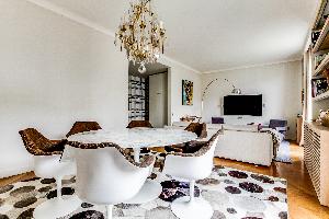 neat Ternes luxury apartment, vacation rental
