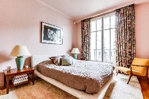 fancy Ternes luxury apartment, vacation rental