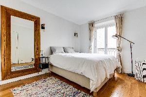 fresh bedroom linens in Invalide - Saint Dominique luxury vacation rental