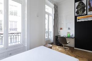 airy and sunny Boulevard de Bonne Nouvelle IV luxury apartment
