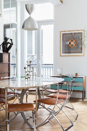 cool dining area in Boulevard de Bonne Nouvelle IV luxury apartment