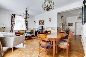 spacious Marais - Francs Bourgeois luxury apartment