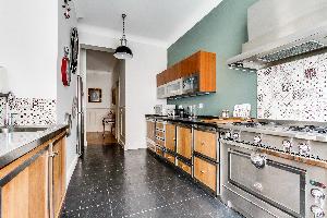 spacious kitchen of Marais - Francs Bourgeois luxury apartment