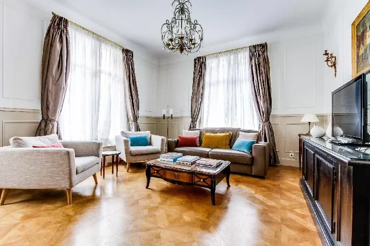 breezy and bright Marais - Francs Bourgeois luxury apartment