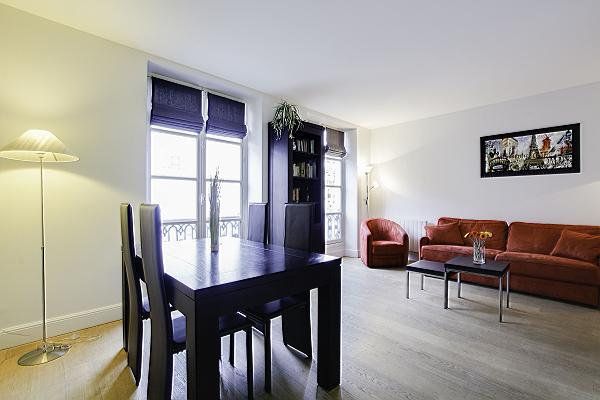 chic Saint Germain des Prés - Dragon II luxury apartment and holiday home