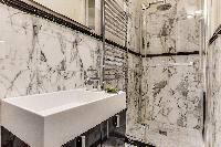 cool bathroom of Saint Germain des Pres - Rennes II luxury apartment