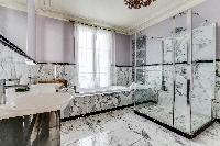 cool bathtub in Saint Germain des Pres - Rennes II luxury apartment
