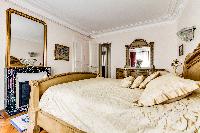 pleasant bedroom in Saint Germain des Pres - Rennes II luxury apartment