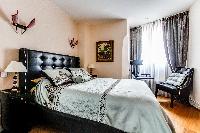 fresh bedding in Saint Germain des Pres - Rennes II luxury apartment