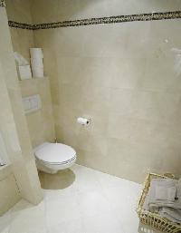 fresh and clean toilet in Passy - Paul Doumer luxury apartment