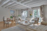 sunny and airy Notre Dame - Colbert Suite luxury apartment