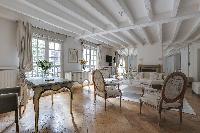 wonderful ceiling beams of Notre Dame - Colbert Suite luxury apartment