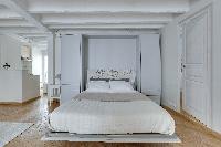 spacious Notre Dame - Colbert Suite luxury apartment