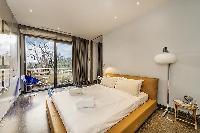 amazing bedroom with balcony at Tour Eiffel - Trocadero Albert de Mun